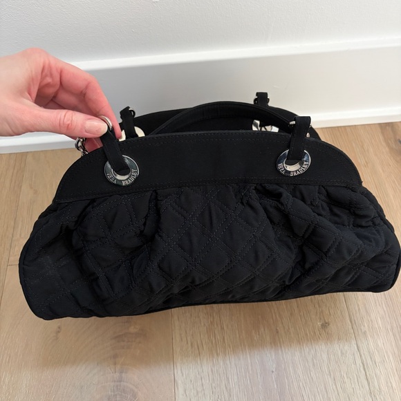 Vera Bradley Black Quilted Shoulder Bag Silver Chain Straps Zip Top - Picture 2 of 7